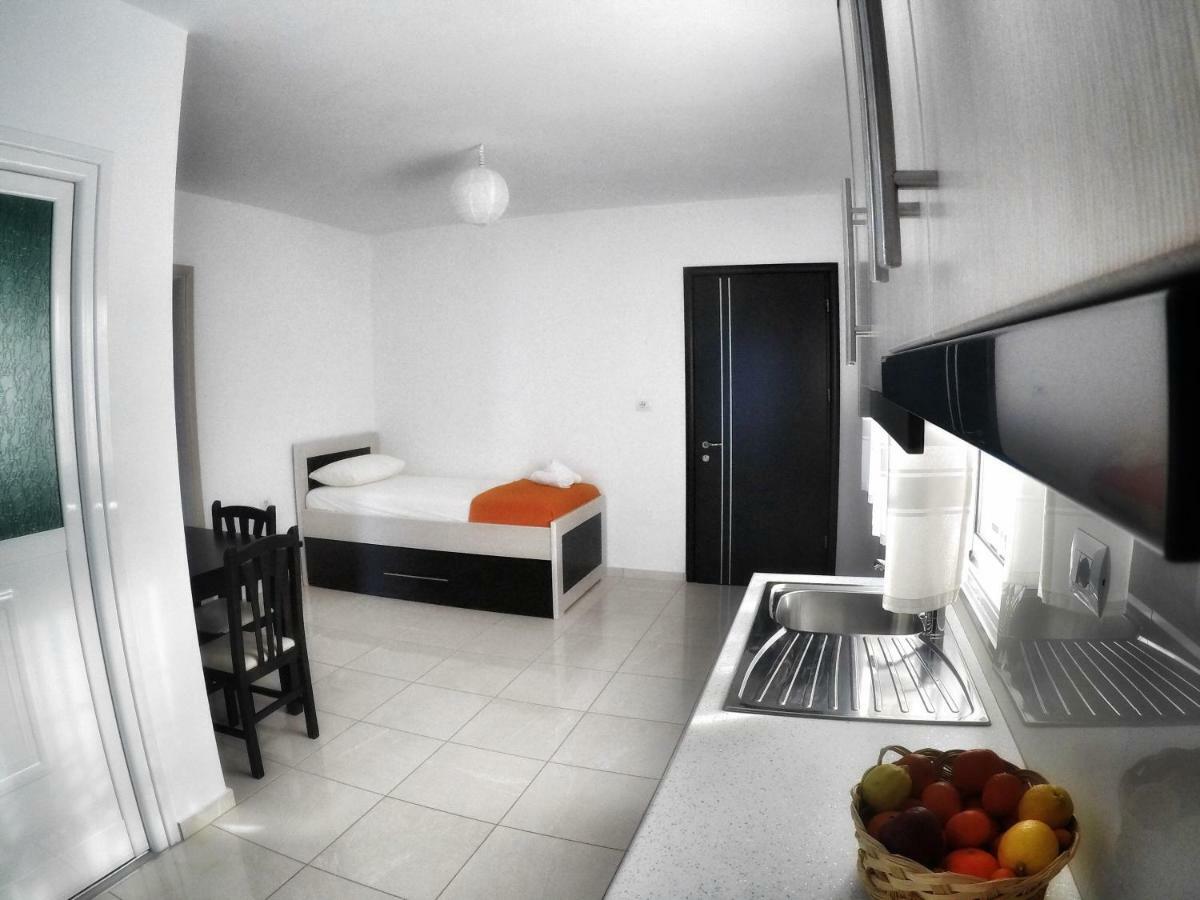 Privé Hotel&Apartment Ksamil Esterno foto